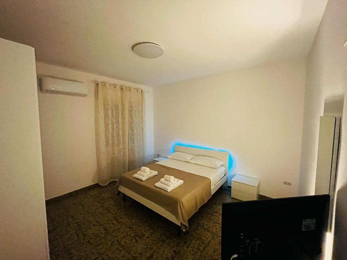 Shuby Home San Pietro Vernotico Luaran gambar